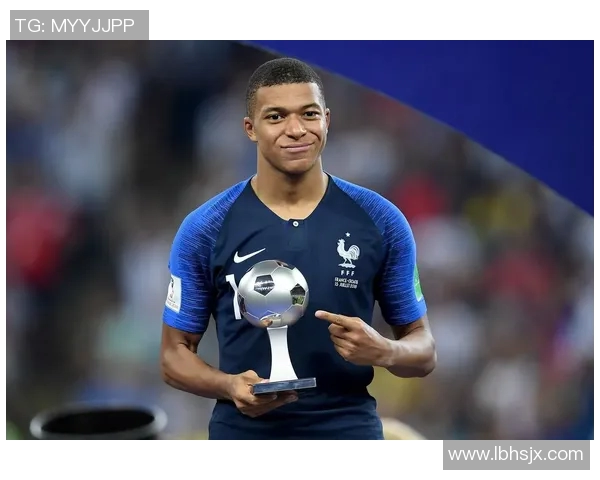 18岁夺冠足球明星的传奇之路与未来发展潜力探讨 18岁夺冠足球明星的传奇之路与未来发展潜力探讨