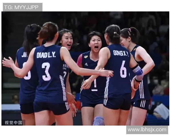 上海排球队以76分稳居联赛积分榜首位展现强劲实力 上海排球队以76分稳居联赛积分榜首位展现强劲实力