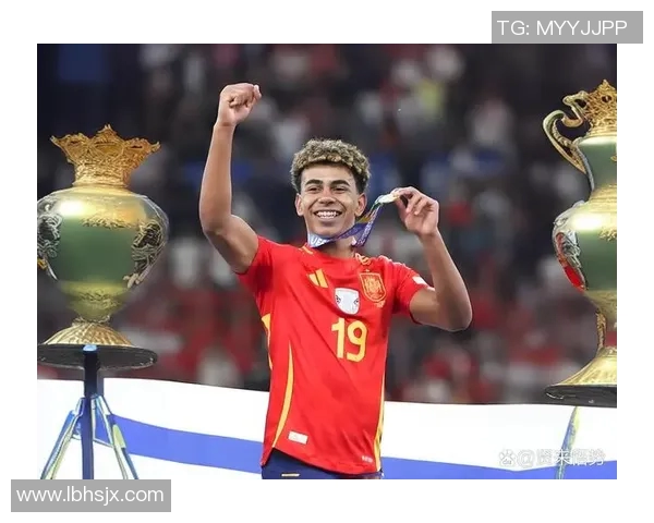 中国12岁足球明星新星榜单揭晓未来之星的崛起与期待 中国12岁足球明星新星榜单揭晓未来之星的崛起与期待