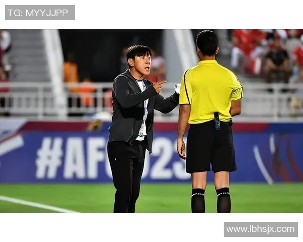 印尼足球明星们的搞笑瞬间合集让你捧腹大笑不止 印尼足球明星们的搞笑瞬间合集让你捧腹大笑不止