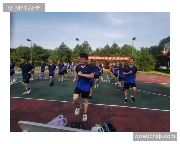 广州篮球队的团队协作揭秘:如何在赛场上实现完美配合与默契合作 广州篮球队的团队协作揭秘:如何在赛场上实现完美配合与默契合作