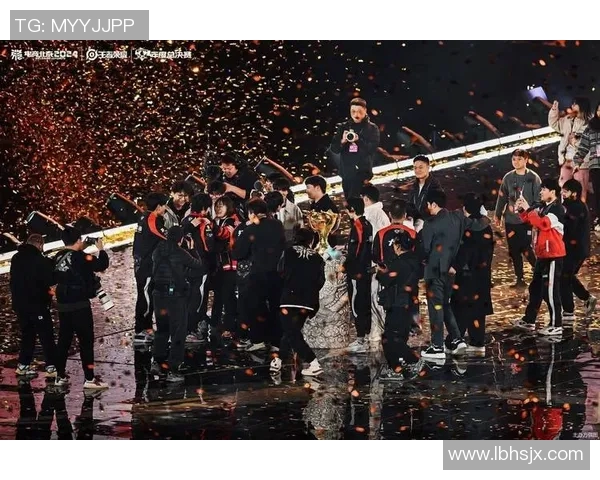 成都排球队以66分稳居总决赛积分榜首位展现强劲实力 成都排球队以66分稳居总决赛积分榜首位展现强劲实力