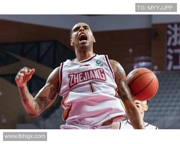 武汉篮球队以74分领跑世界锦标赛积分榜展现强劲实力