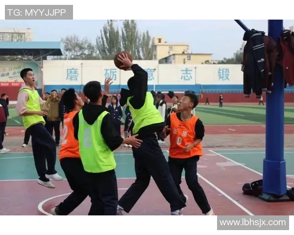 武汉篮球队的拼搏之路：城市联赛中的荣耀与挑战